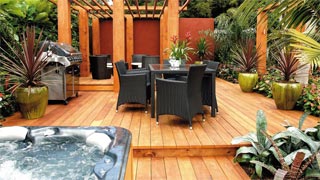 Decking - colour, stain, finish, space and design