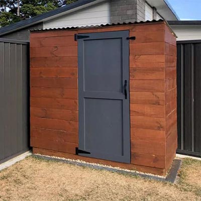 Priscilla & Tommy - Shed from scratch
