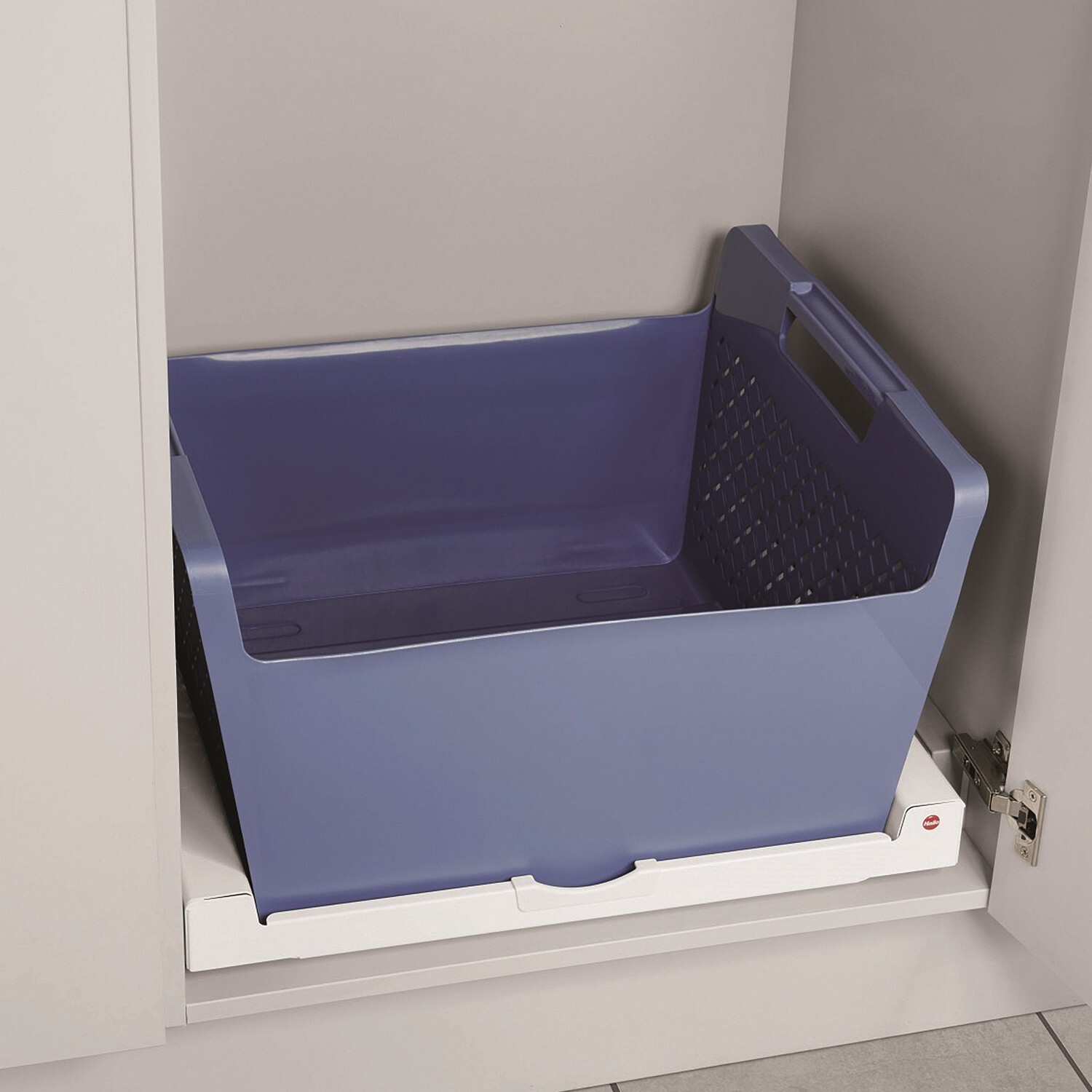 Hailo pull-out laundry basket