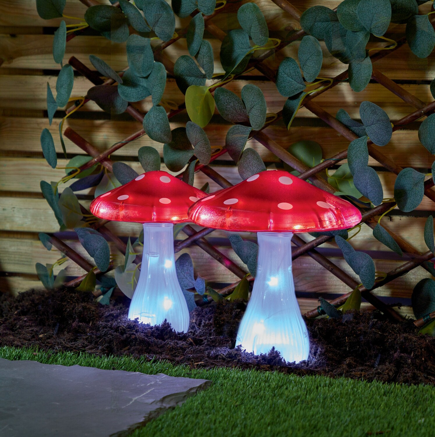 Solar Magical Mushroom Light 15 x 19cm White