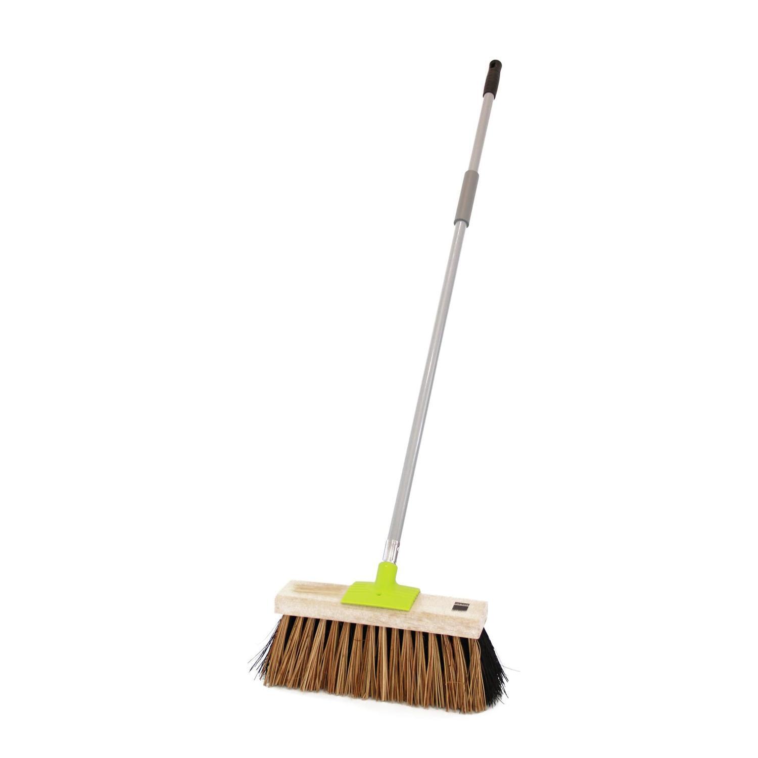 Natural Fibre Yard Broom Complete
