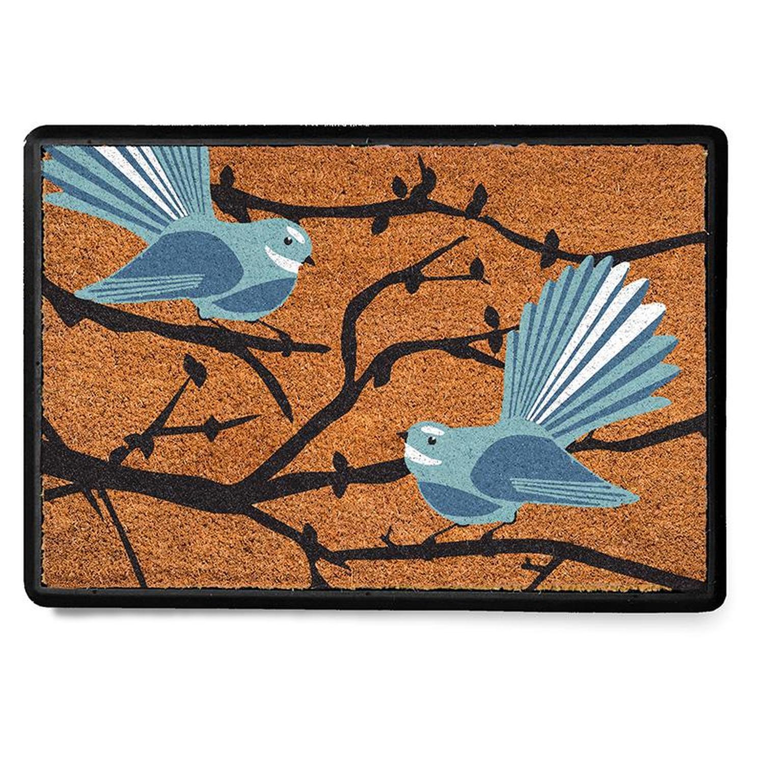 Fantail Mat L: 400mm, W: 600mm Natural and Black