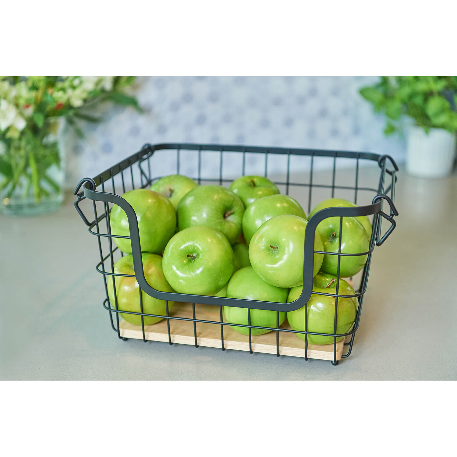 Basket Wire Stackable Large Black